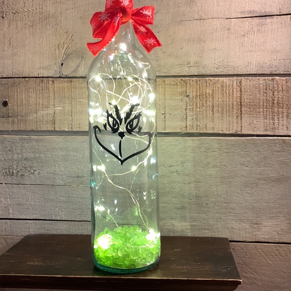 Grinch face wine bottle lantern - Picture 4 of 10